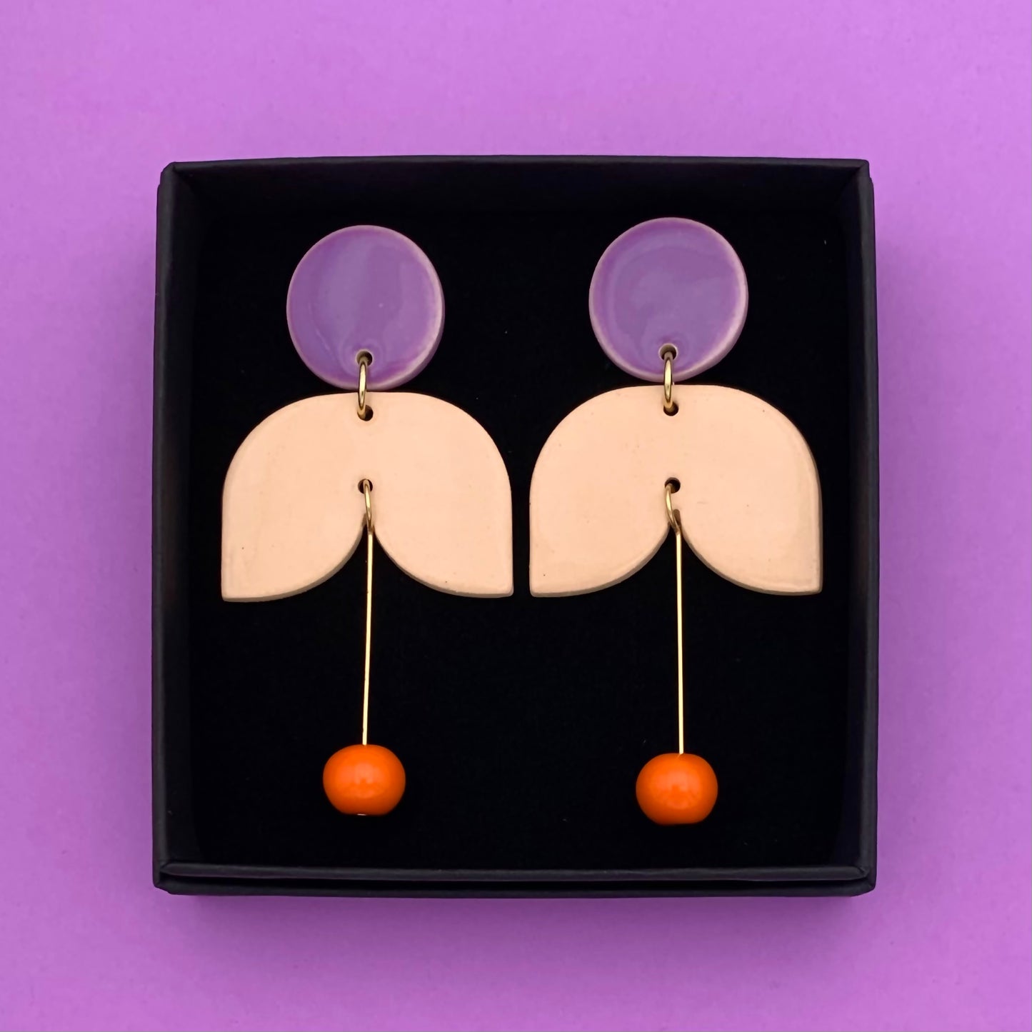 Grandes boucles d'oreilles pendantes à perles, violet, beige et orange