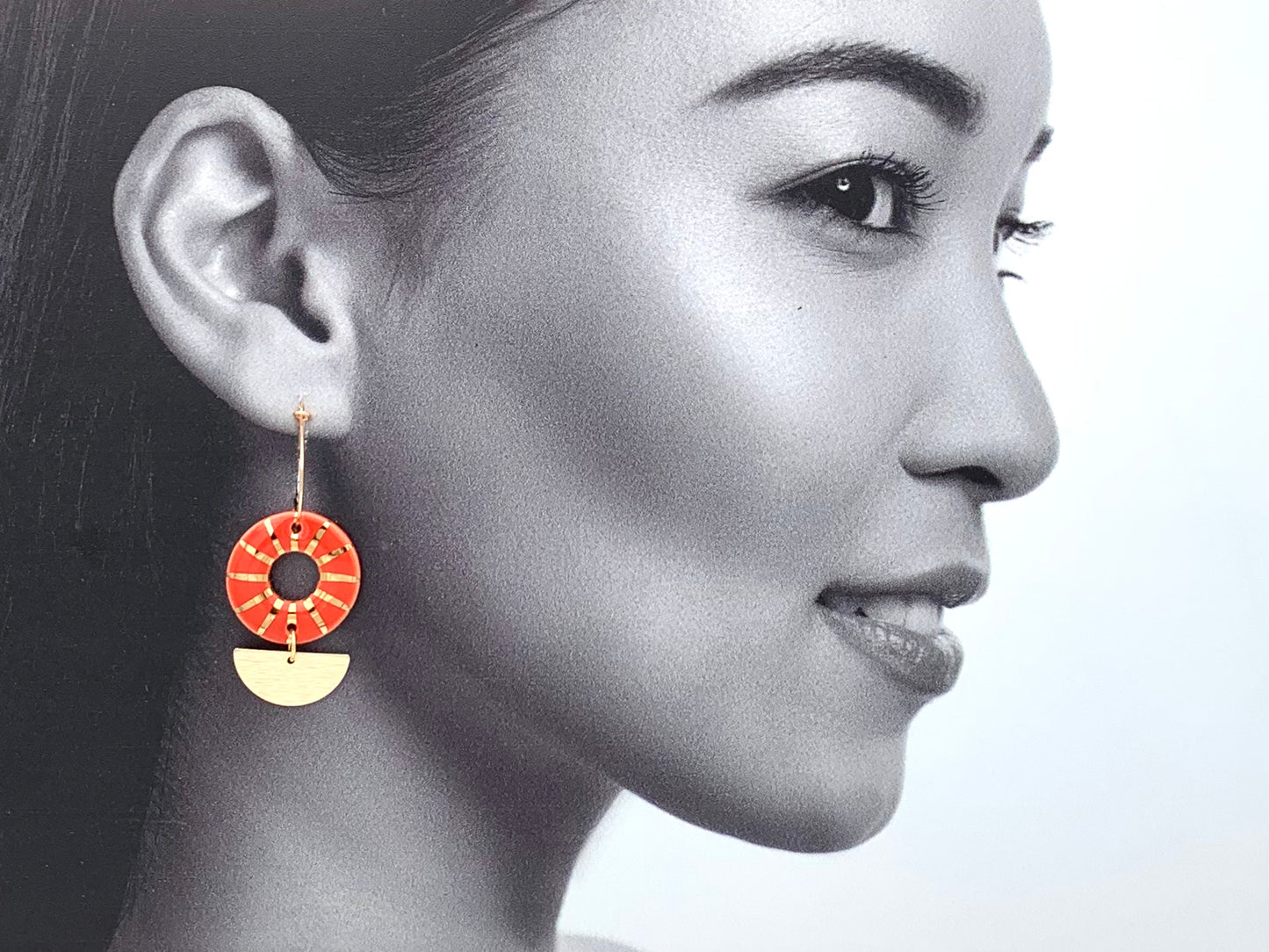 Boucles oeillet, rouge et or