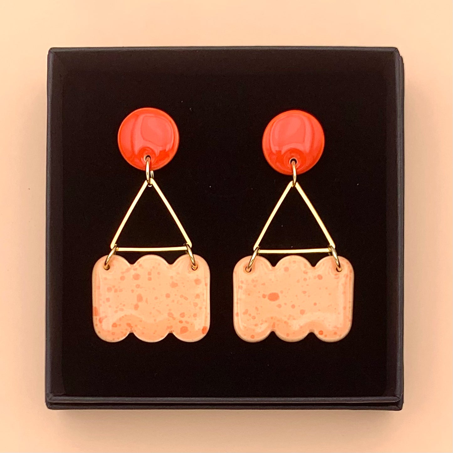 Boucles d'oreilles mouchetées nuage, rouge orangé et abricot