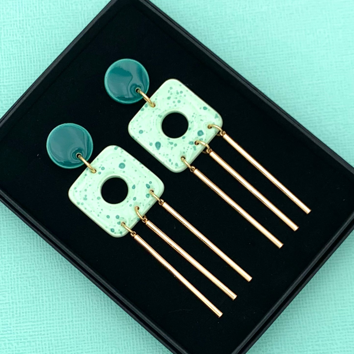 Boucles d'oreilles mouchetées à pampilles, vert-bleu et menthe pastel