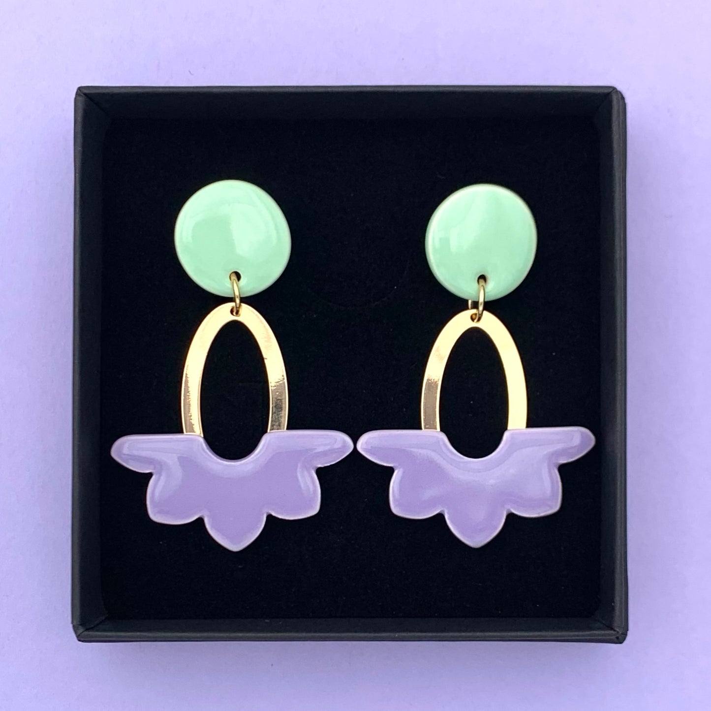 Boucles Dahlia, menthe pastel et lavande