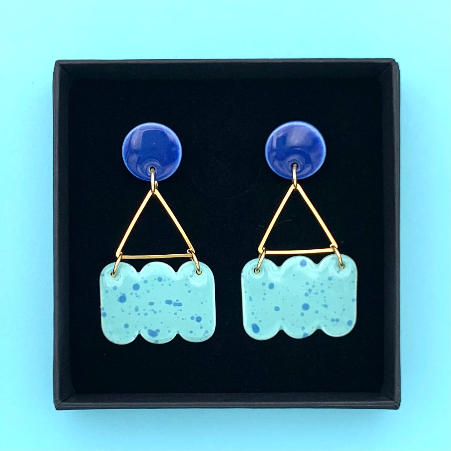 Boucles d'oreilles mouchetées nuage, bleu klein et bleu aqua