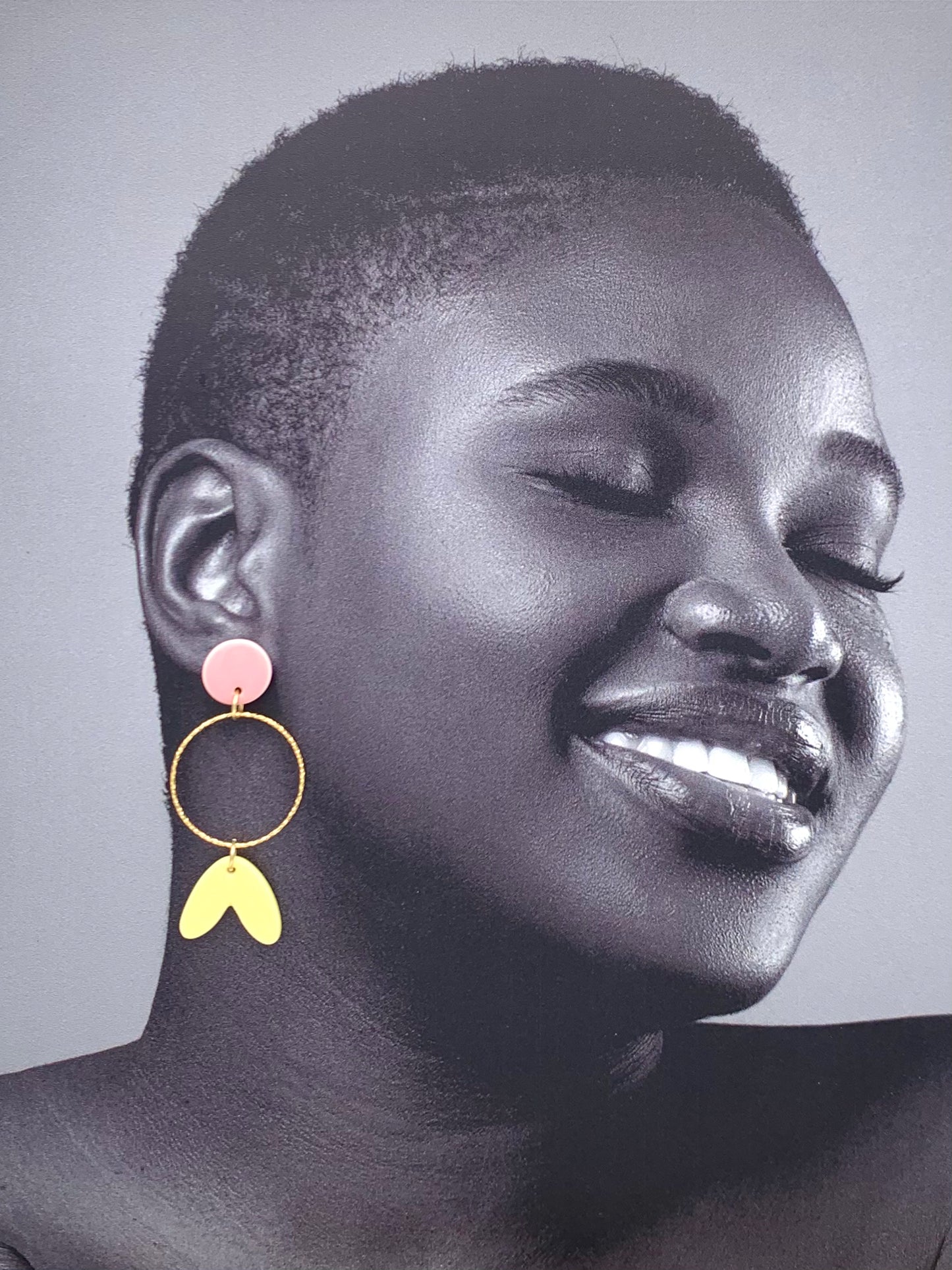 Boucles Plume, rose pâle et jaune clair