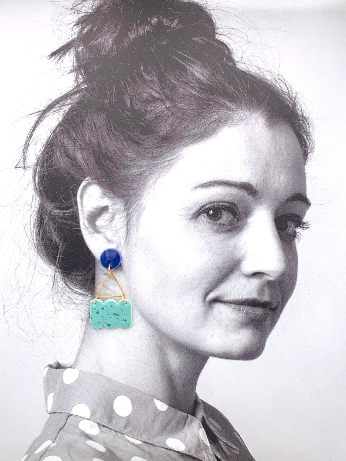 Boucles d'oreilles mouchetées nuage, bleu klein et bleu aqua