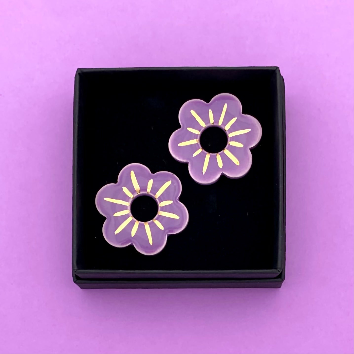 Boucles d'oreilles petite fleur, lilas et or