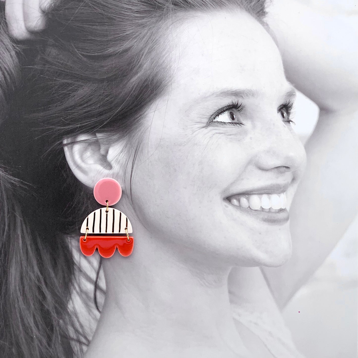 Grandes Boucles d'oreilles pendantes, rose, rouge, blanc et or