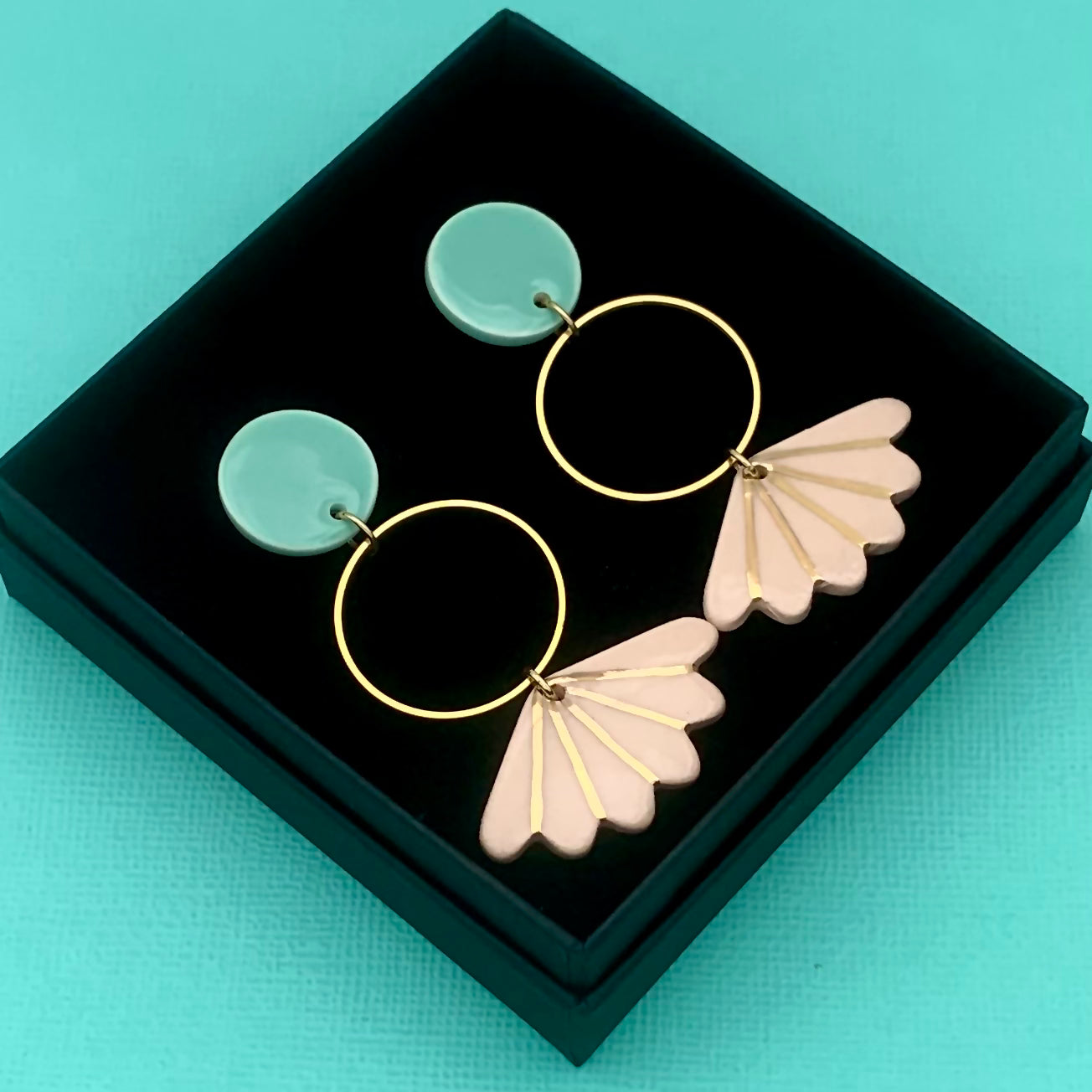 Boucles d'oreilles papillon, menthe, beige et or