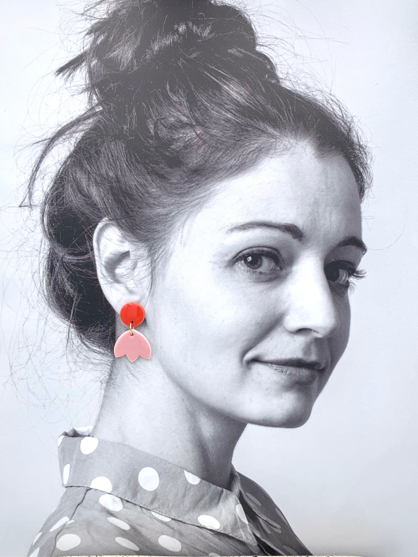 Boucles d'oreilles petite tulipe, rouge et rose pâle