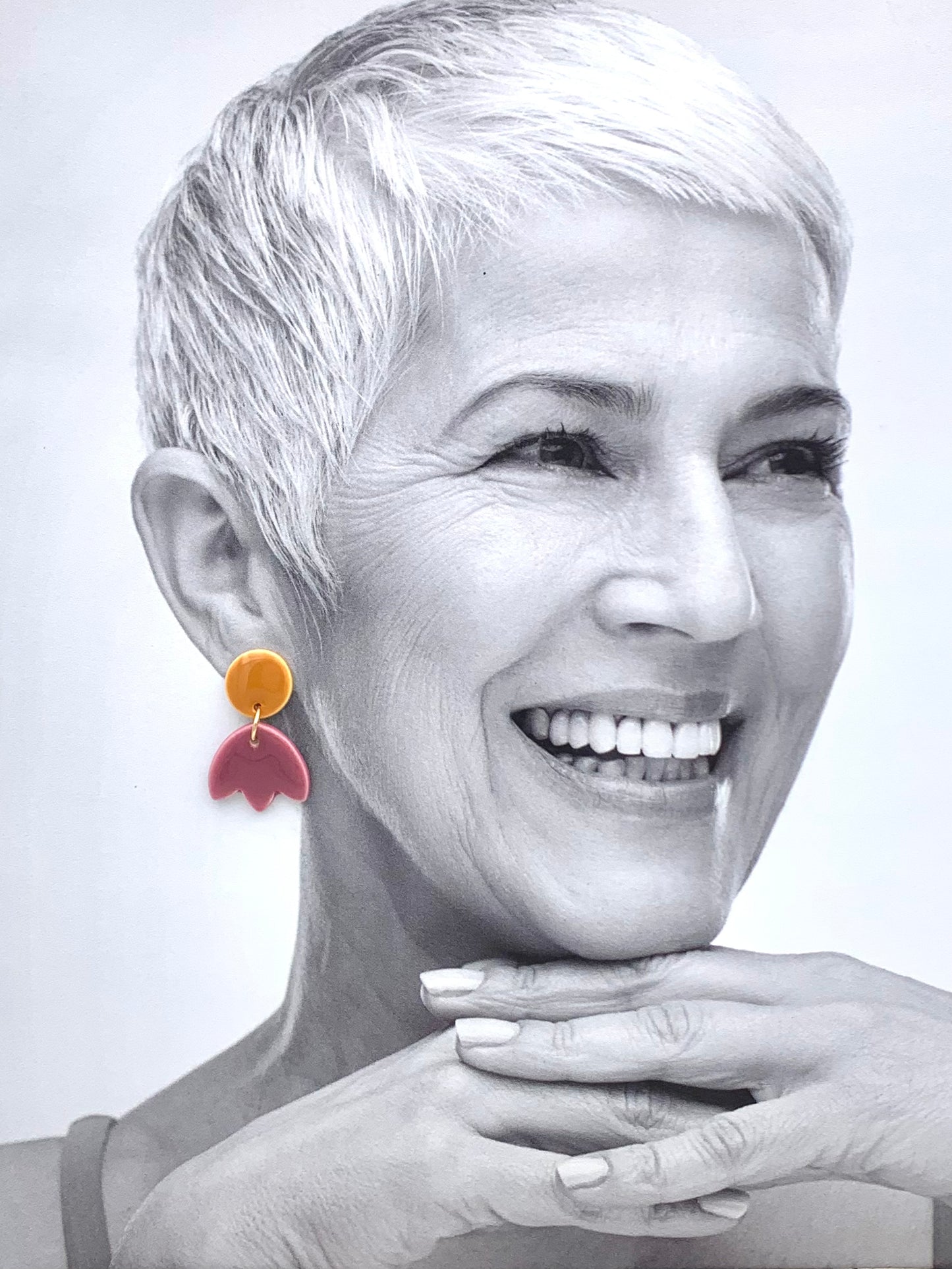 Boucles d'oreilles petite tulipe, jaune ocre et prune