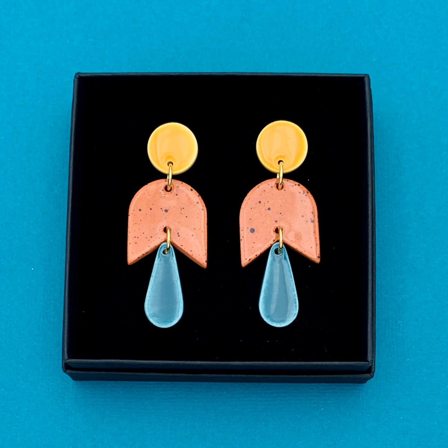 Boucles d'oreilles Capucine, jaune moutarde, bleu canard et marron moucheté