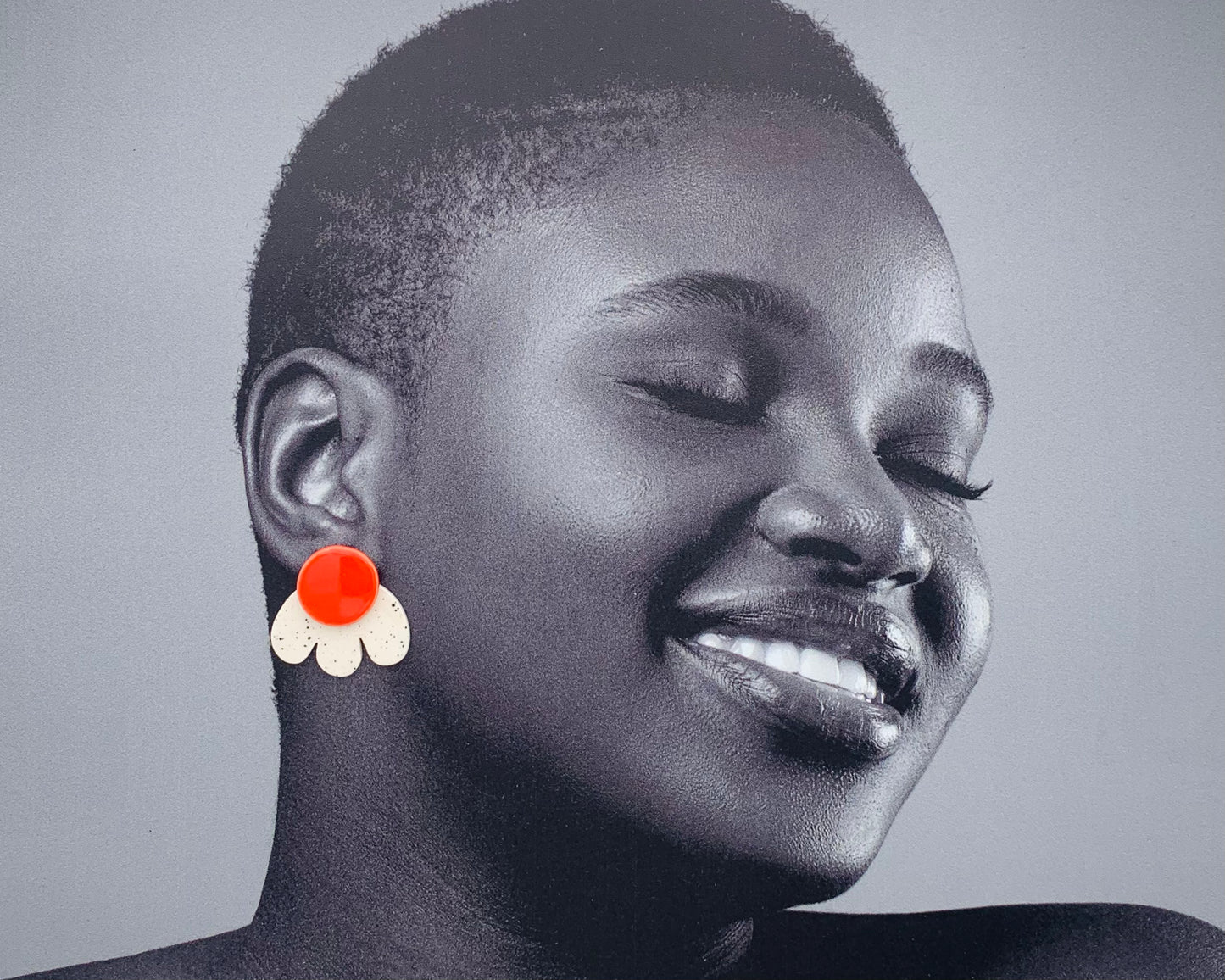 Boucles d'oreilles Pétale, rouge et blanc moucheté