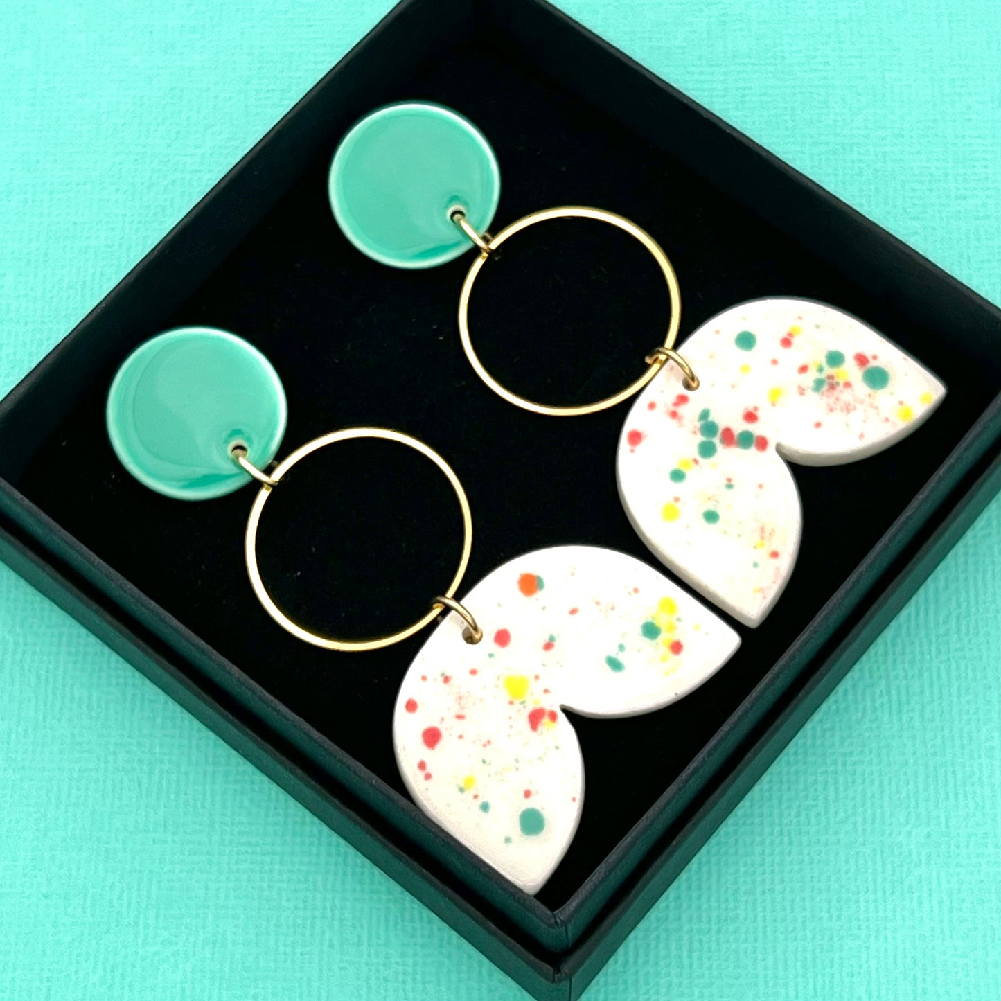 Boucles d'oreilles XL Confetti, menthe et blanc tacheté