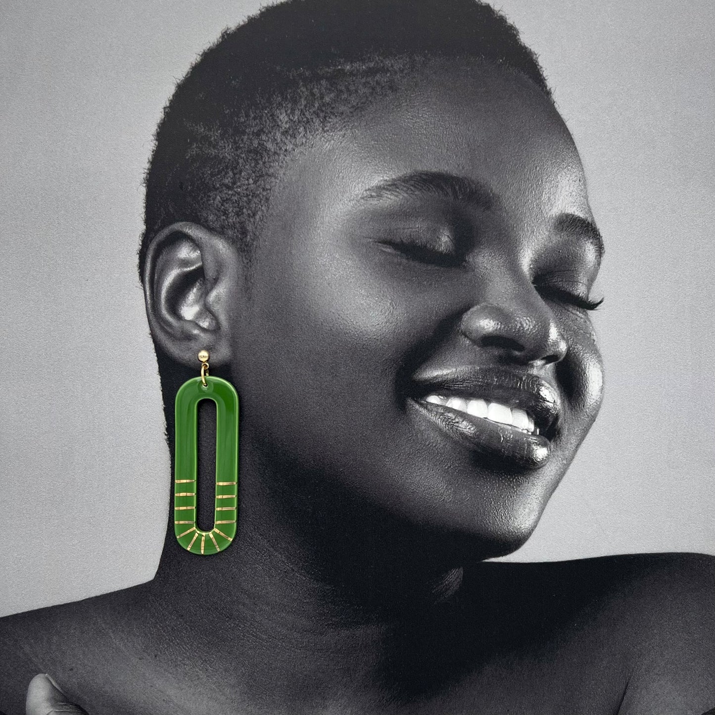 Boucles d'oreilles ovale allongé, vert et or
