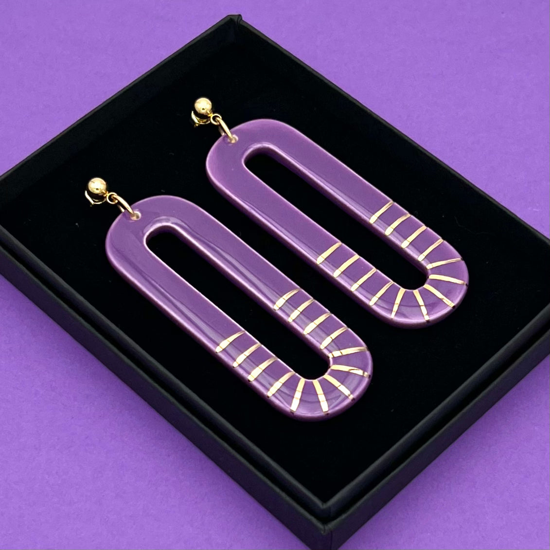 Boucles d'oreilles ovale allongé, violet et or