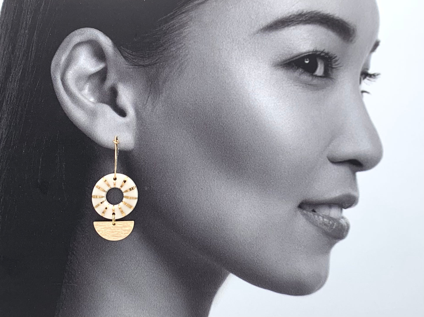 Boucles oeillet, blanc et or