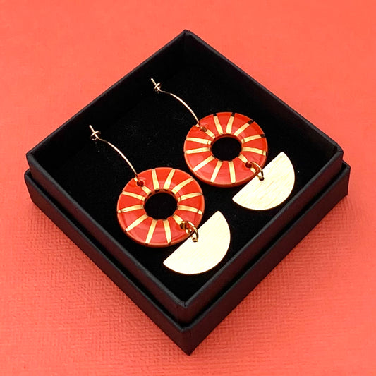 Boucles oeillet, rouge et or