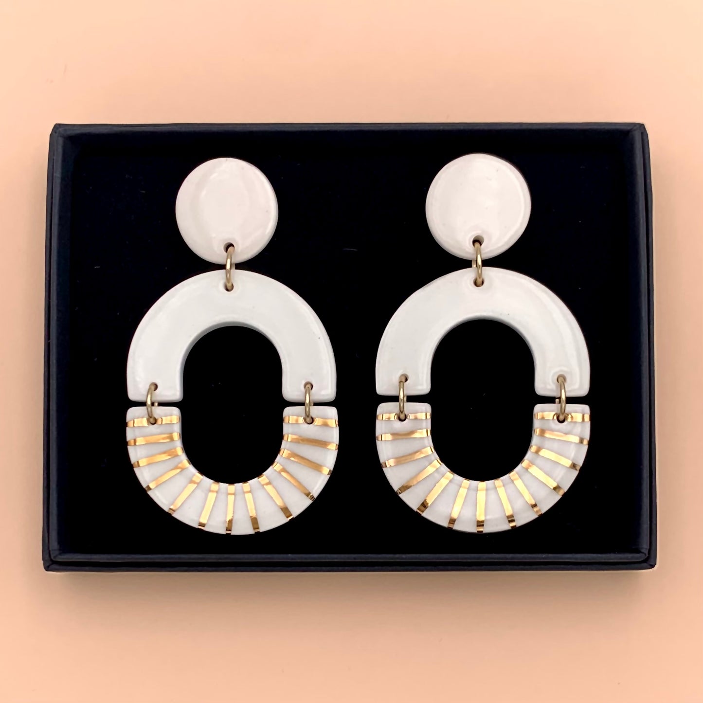 Grandes Boucles d'oreilles ovales, blanc et or