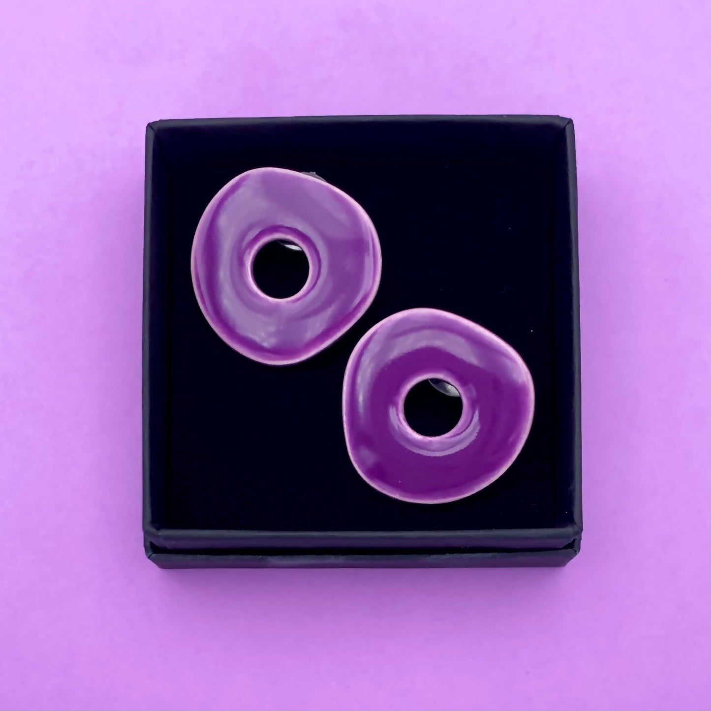 Boucles d'oreilles donut, violet