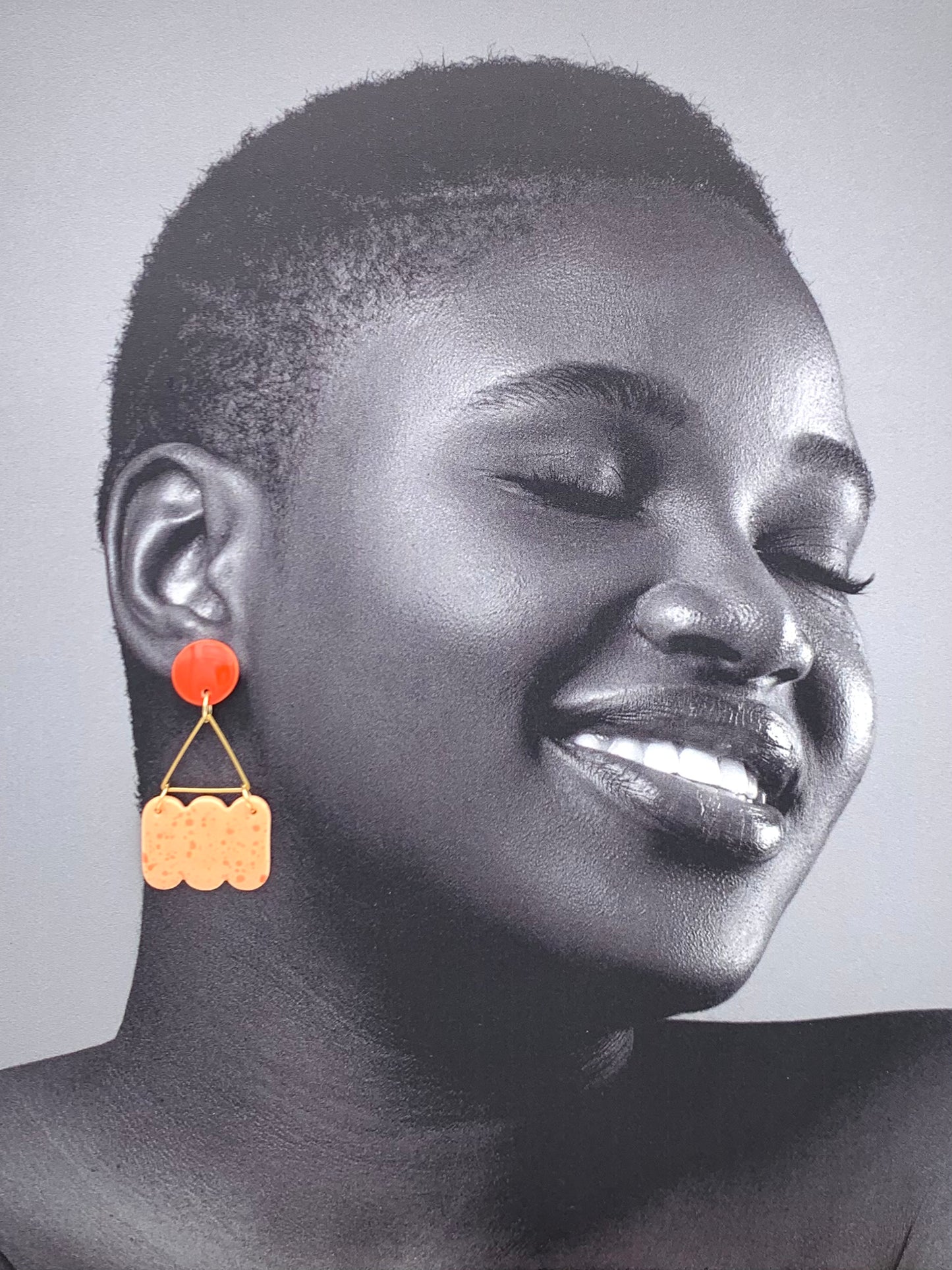 Boucles d'oreilles mouchetées nuage, rouge orangé et abricot