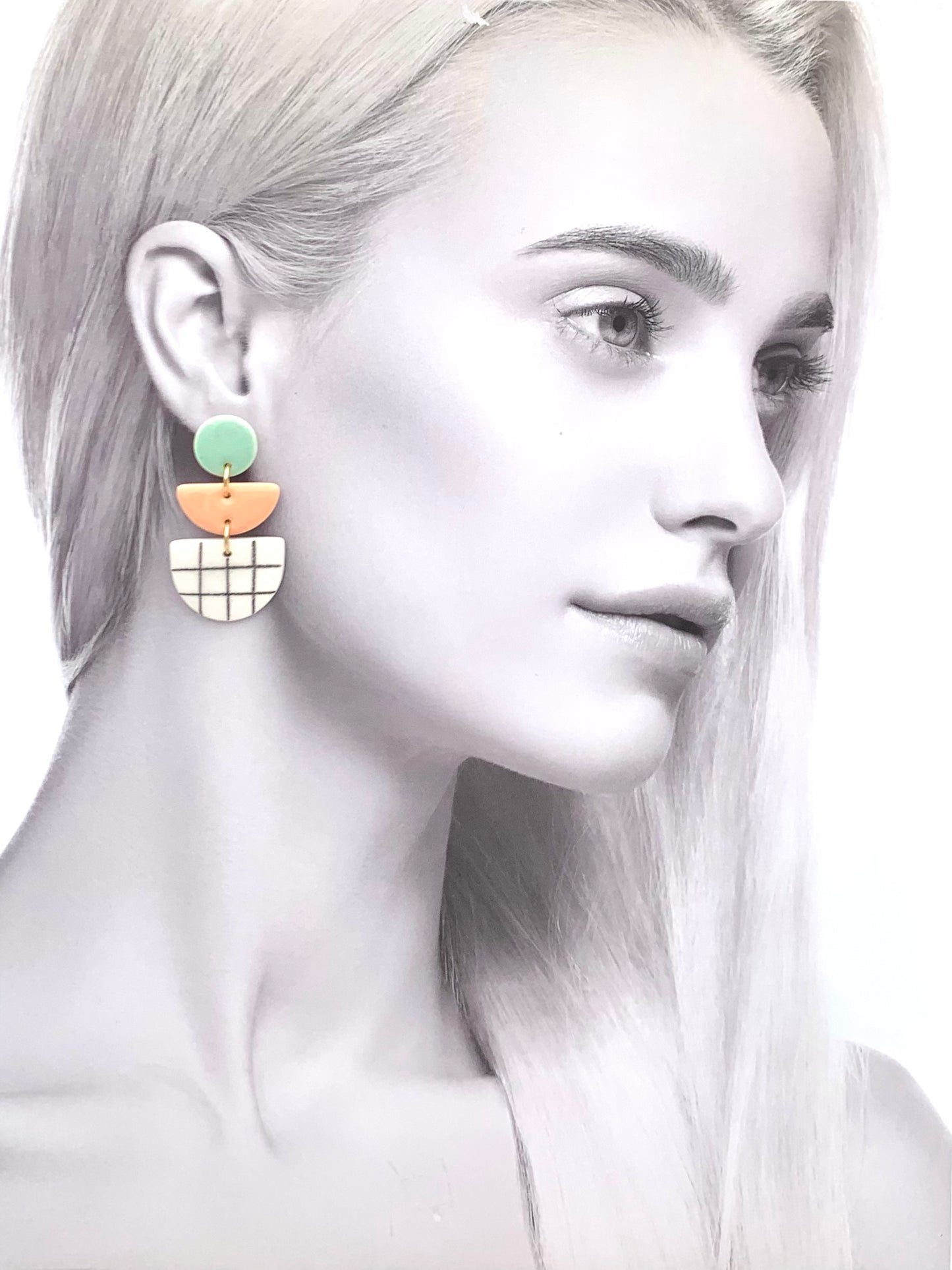 Boucles d'oreilles Cléo, menthe pastel et abricot