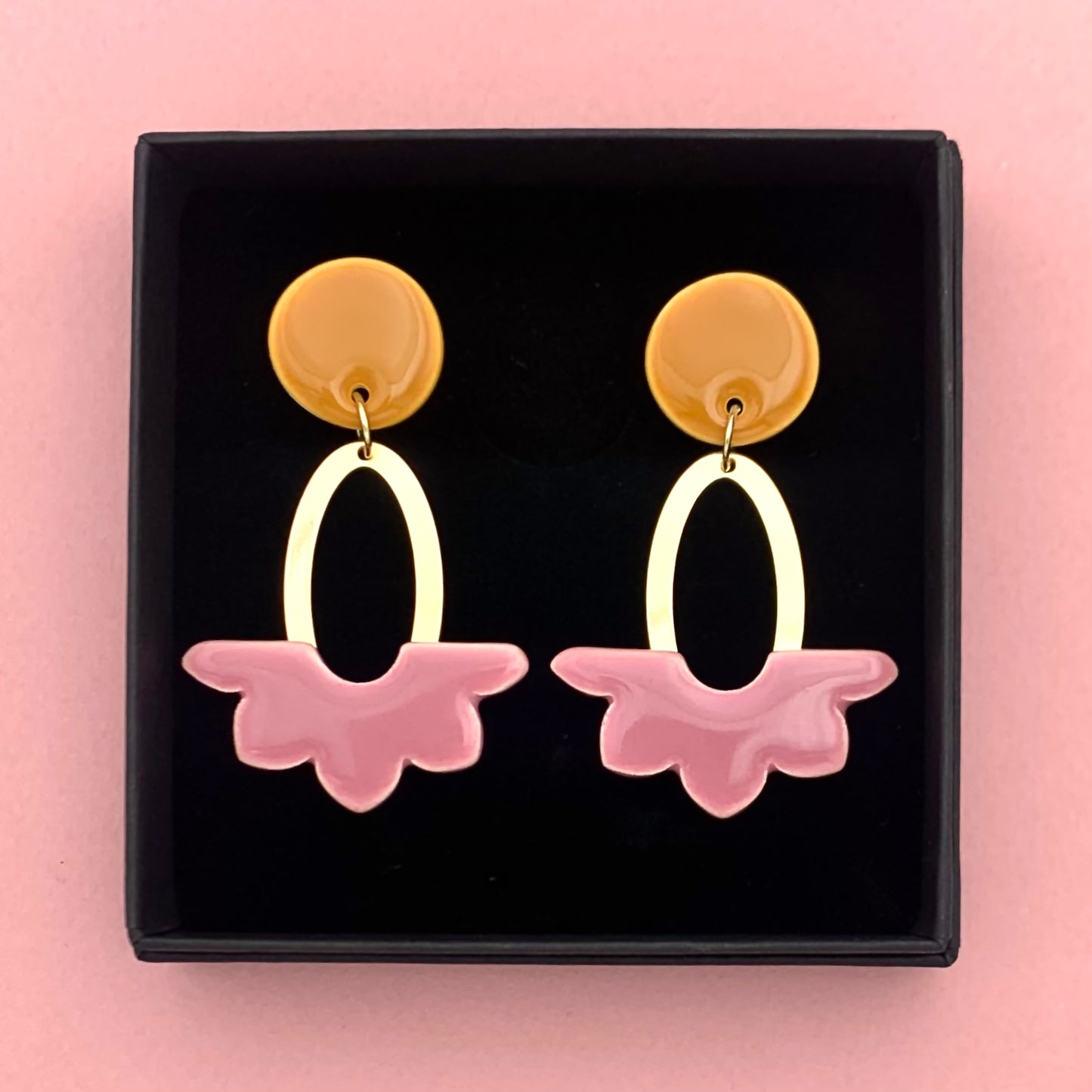 Boucles Dahlia, jaune ocre et vieux rose