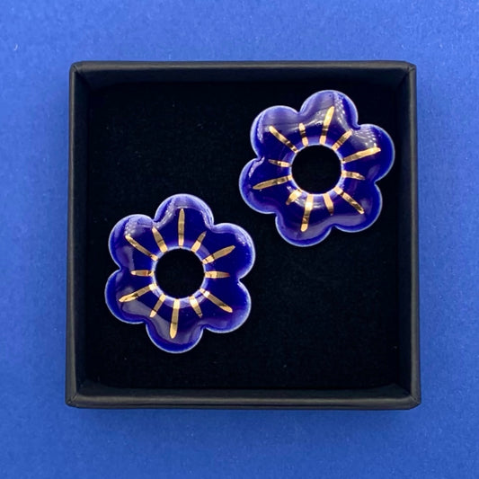 Boucles d'oreilles petite fleur, bleu foncé et or