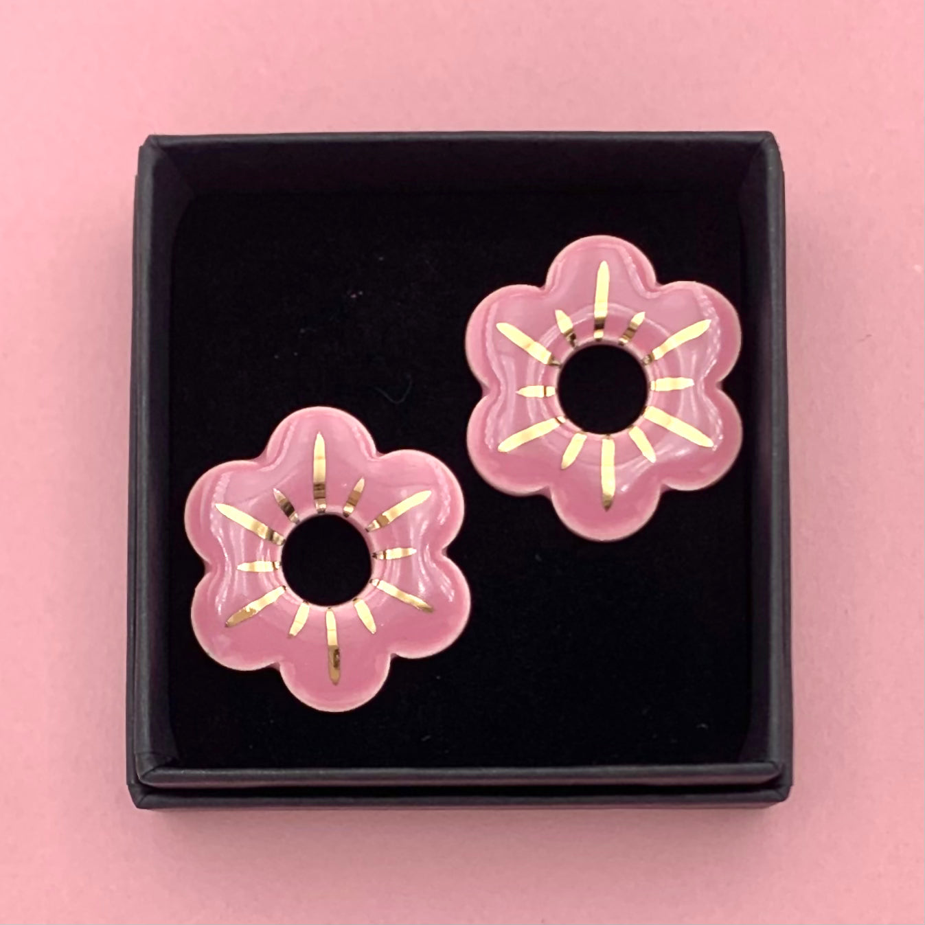 Boucles d'oreilles petite fleur, vieux rose et or