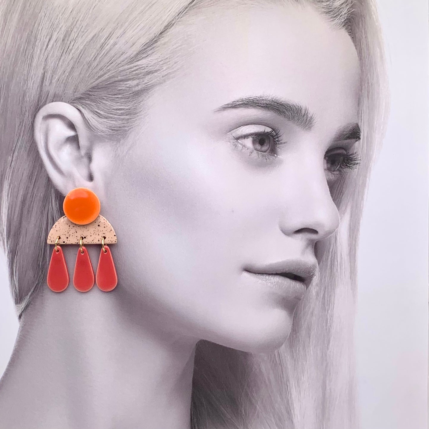 Grandes Boucles d'oreilles à gouttes, orange, beige moucheté et rose