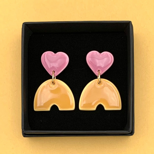 Boucles d'oreilles coeur et pont, vieux rose et jaune moutarde