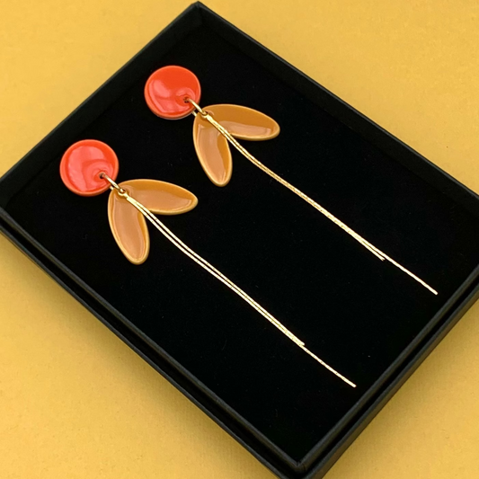 Boucles longues, rouge orangé et jaune ocre