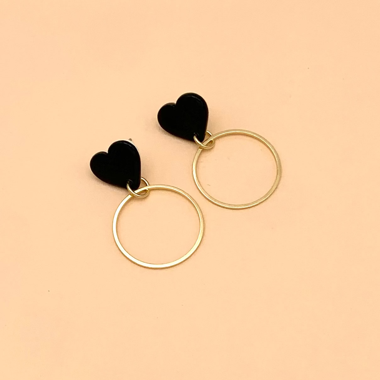 Boucles d'oreilles coeur et anneau, noir
