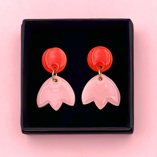 Boucles d'oreilles petite tulipe, rouge et rose pâle