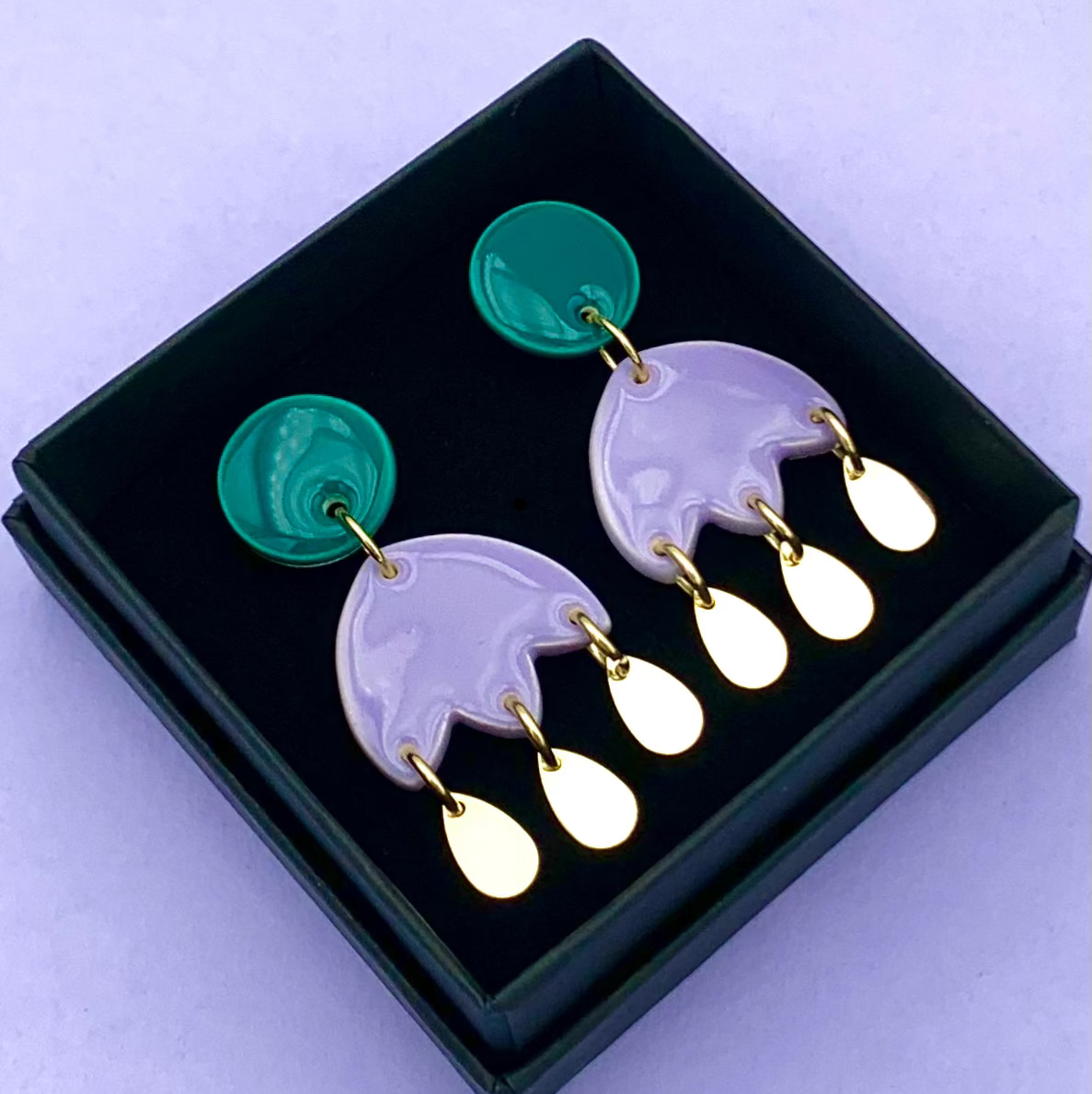 Boucles d'oreilles 3 gouttes, vert-bleu et lavande
