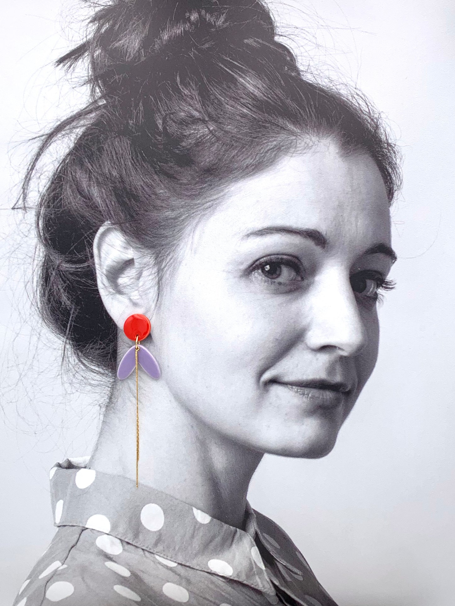 Boucles longues, rouge et lavande