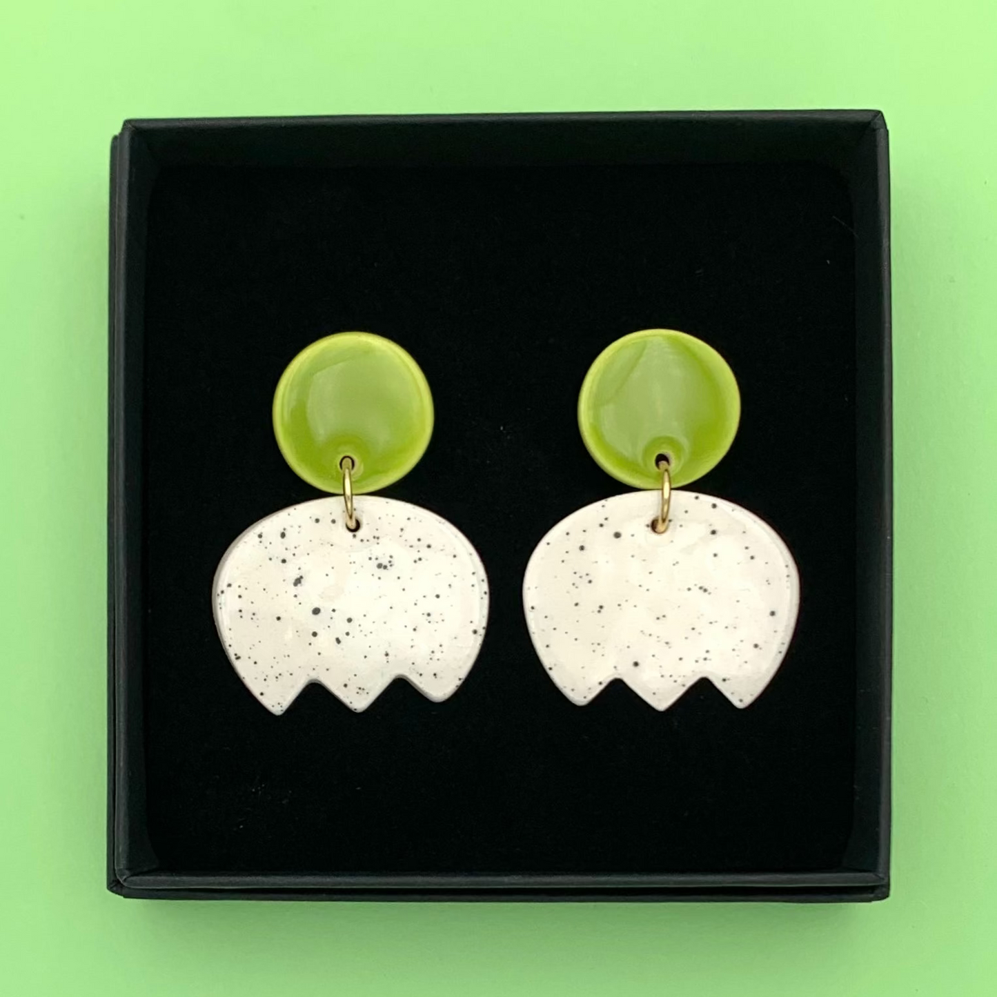 Boucles Pétula, vert pistache et blanc moucheté