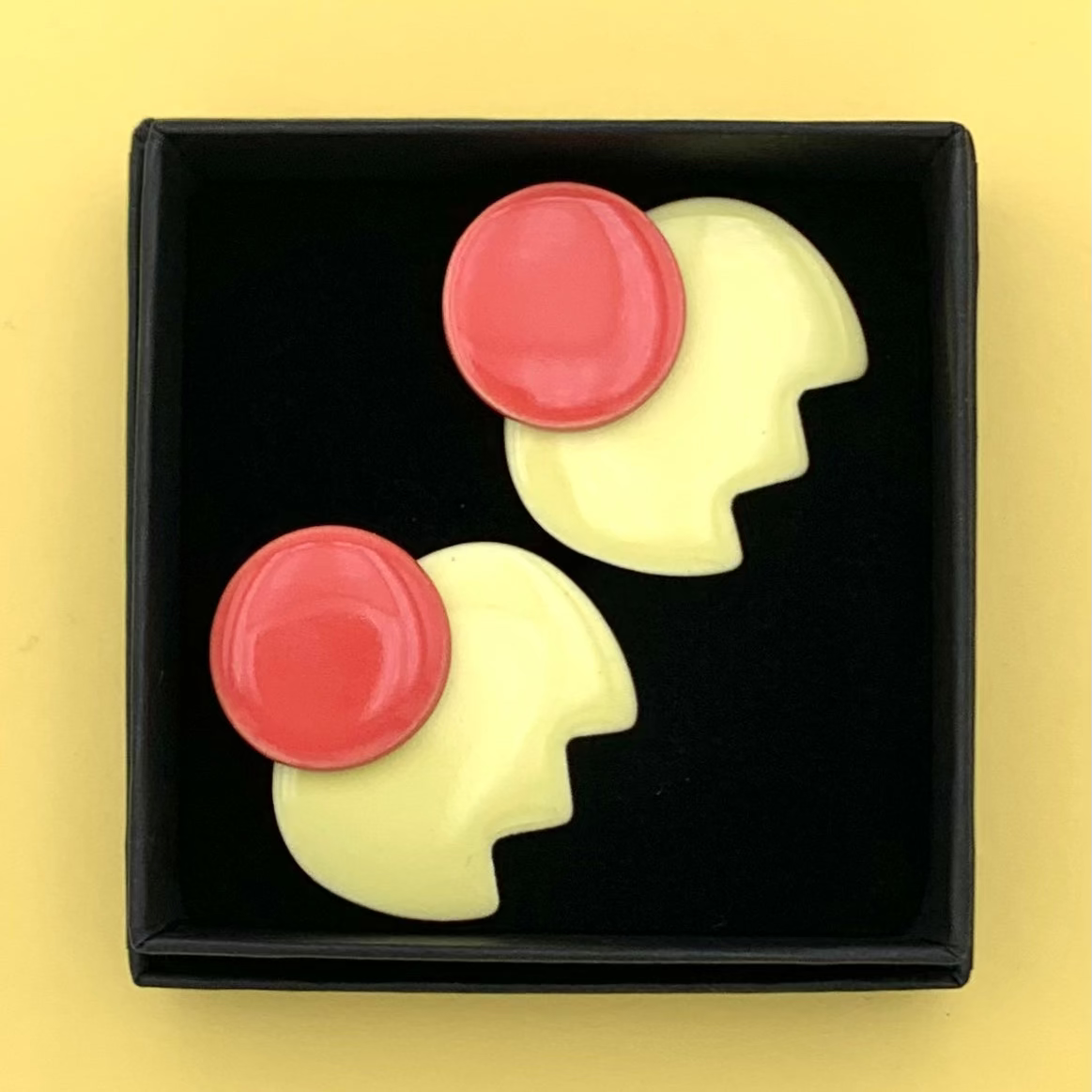 Boucles d'oreilles bonbon fleur, rose corail et jaune pâle