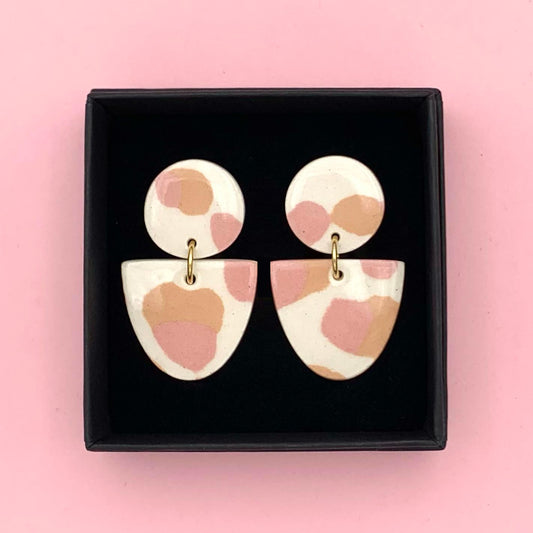 Boucles d'oreilles nerikomi, blanc, beige et rose