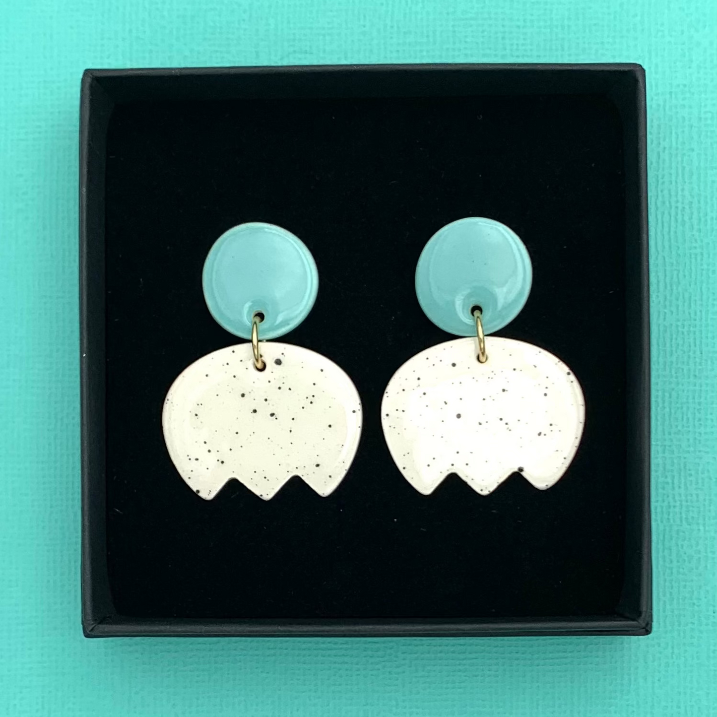 Boucles Pétula, bleu turquoise et blanc moucheté