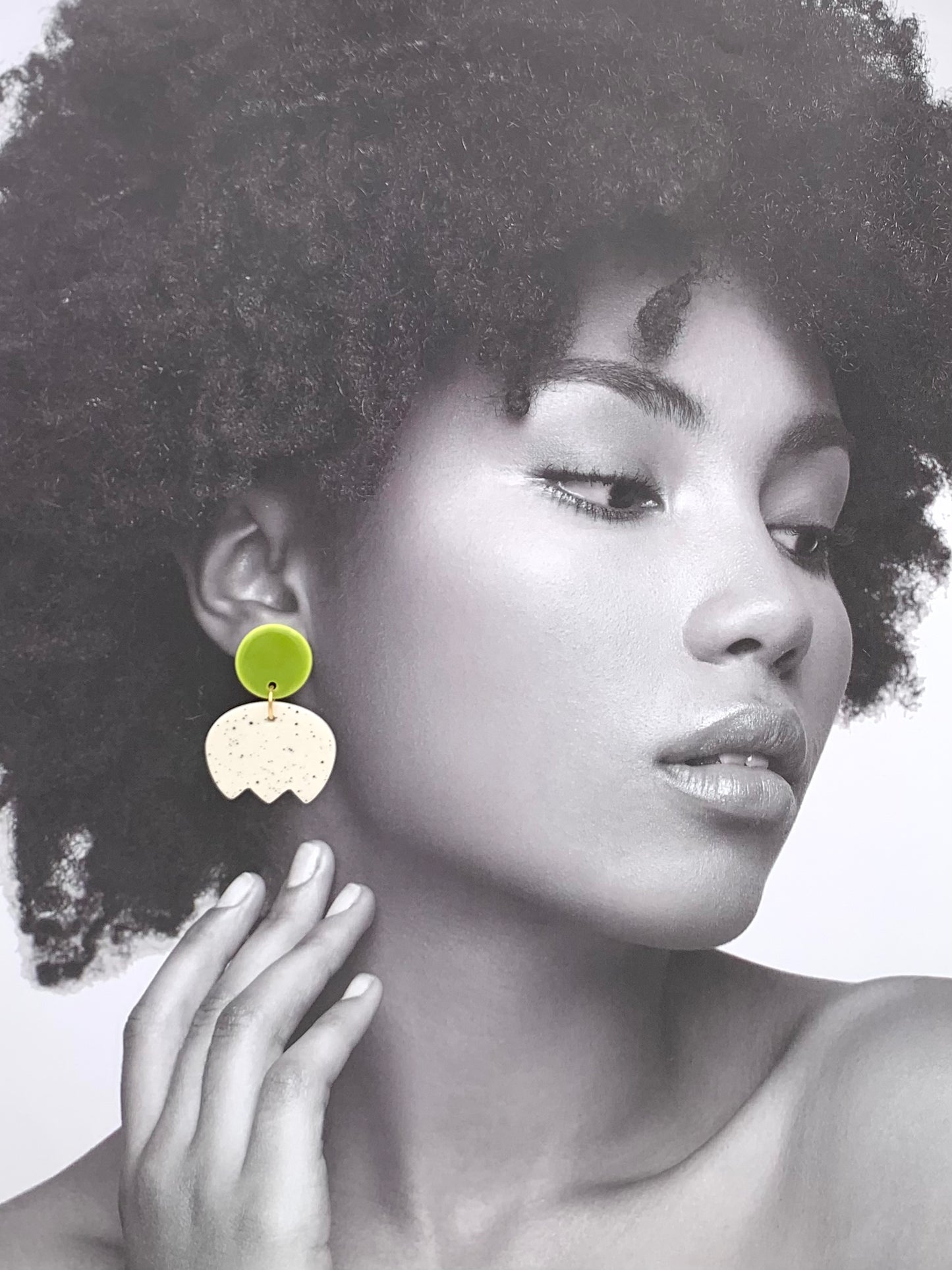 Boucles Pétula, vert pistache et blanc moucheté