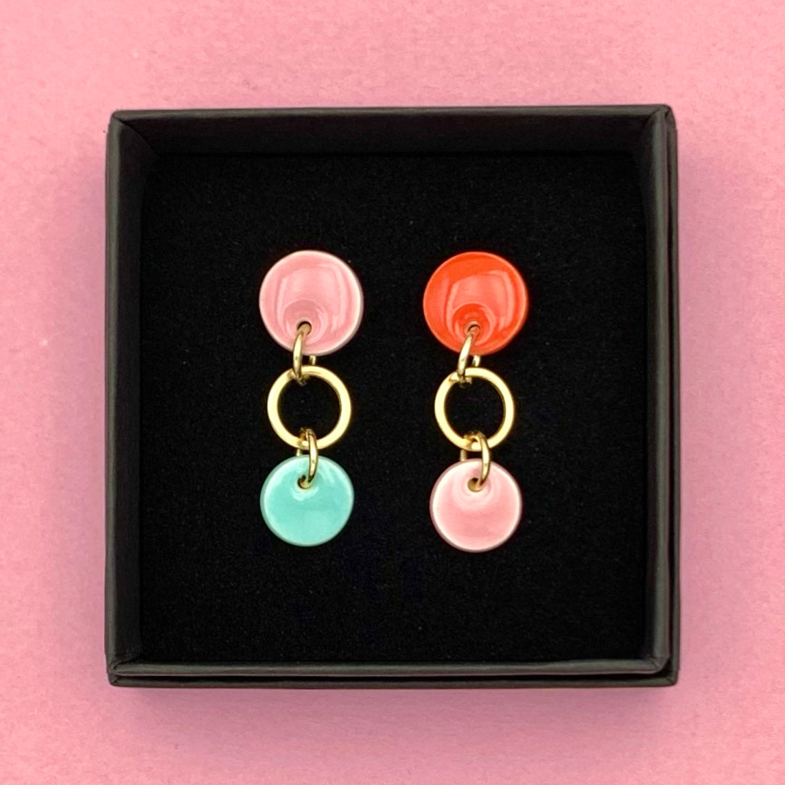 Boucles Satellite, rose pâle, rouge et turquoise