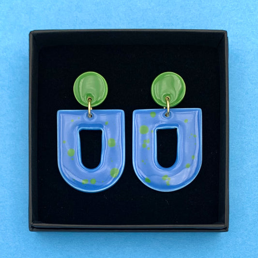 Boucles Grande Arche mouchetée, bleu azur et vert bouteille