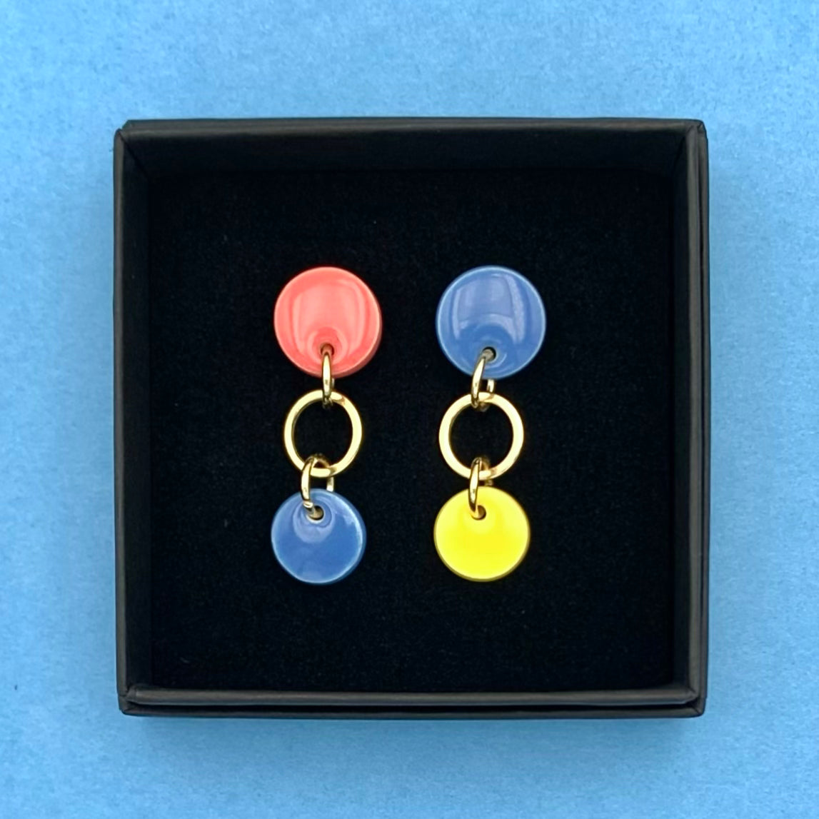 Boucles Satellite, bleu azur, jaune citron et rose corail