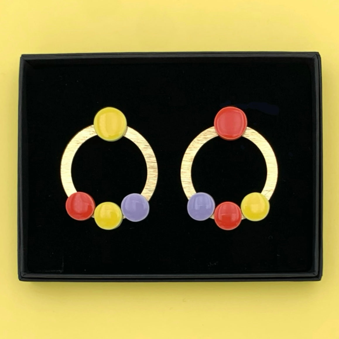 Boucles Farandole, jaune, rouge et lavande