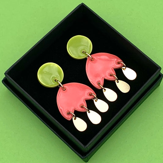 Boucles d'oreilles 3 gouttes, vert pistache et rose corail
