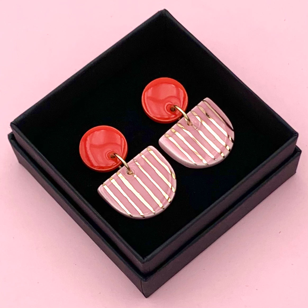 Boucles Praline, rouge et rose pâle