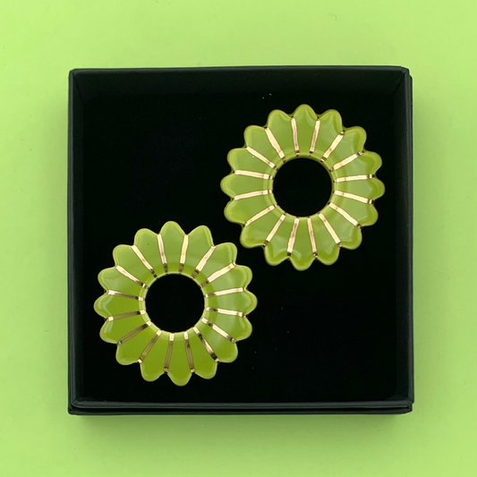 Boucles d'oreilles Marguerite, vert pistache et or