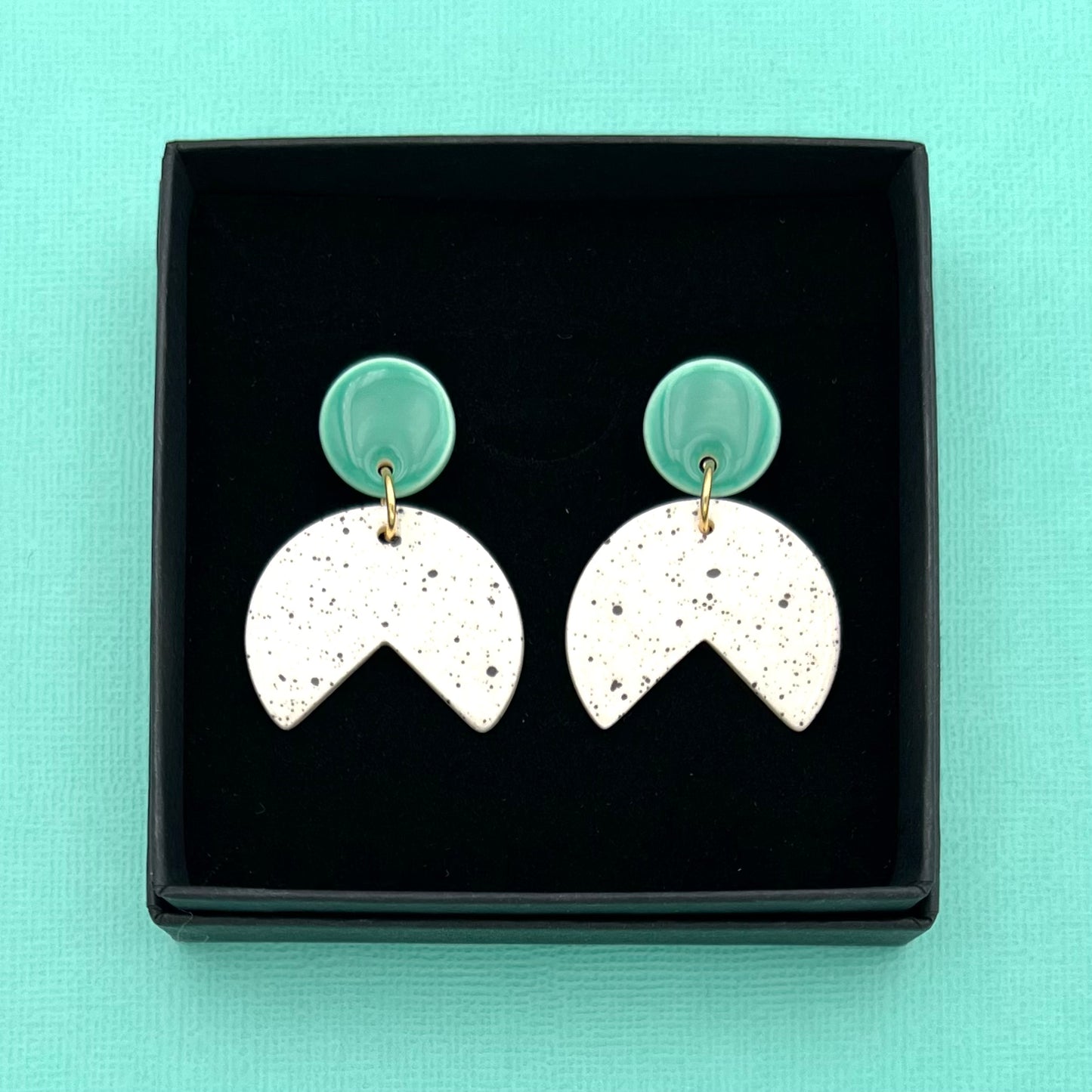 Boucles d'oreilles Pacman, menthe et blanc moucheté
