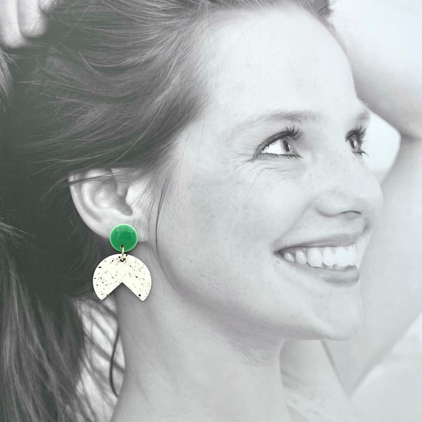 Boucles d'oreilles Pacman, vert clair et blanc moucheté