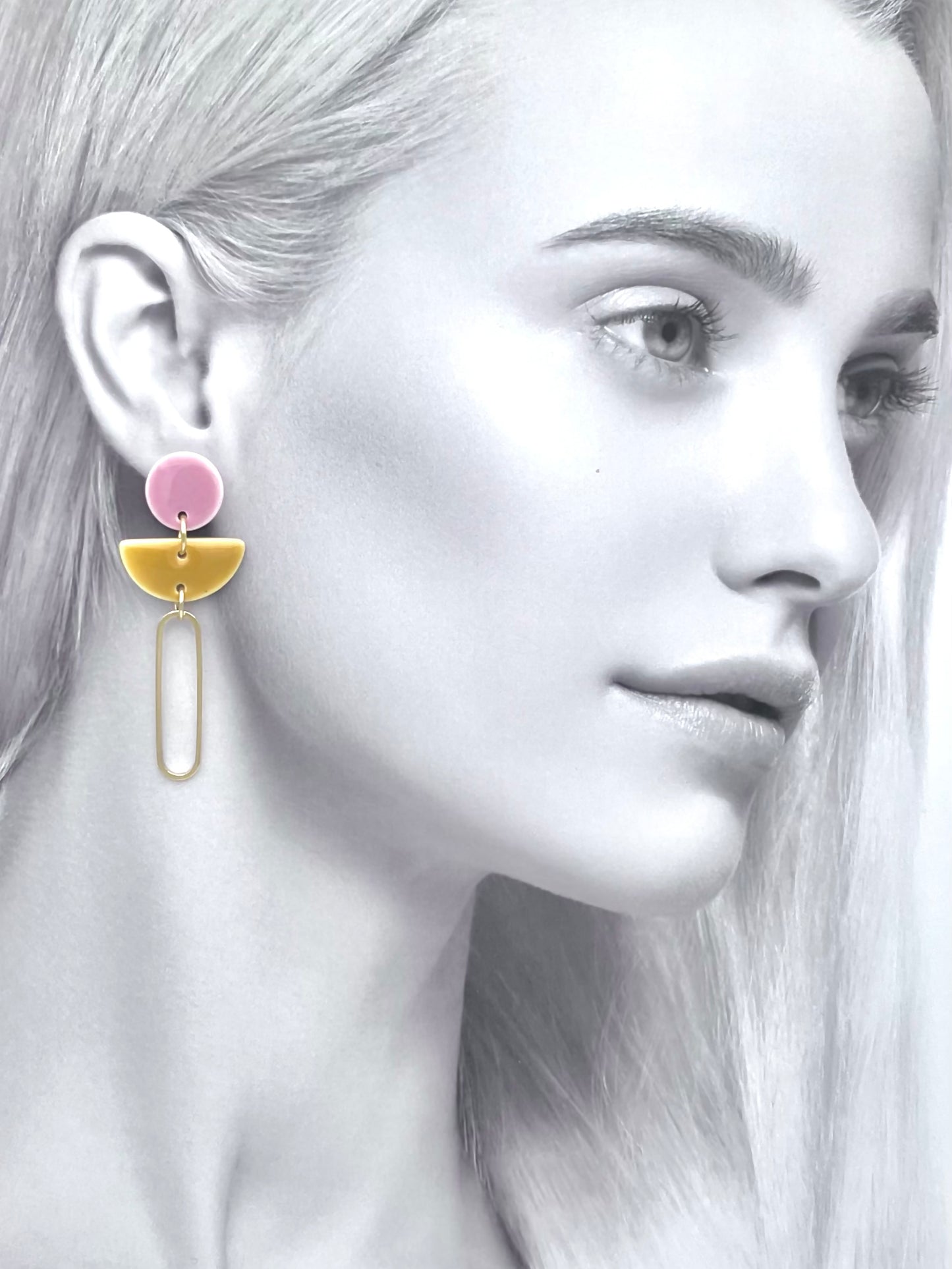 Boucles Trombone, rose pâle et jaune moutarde