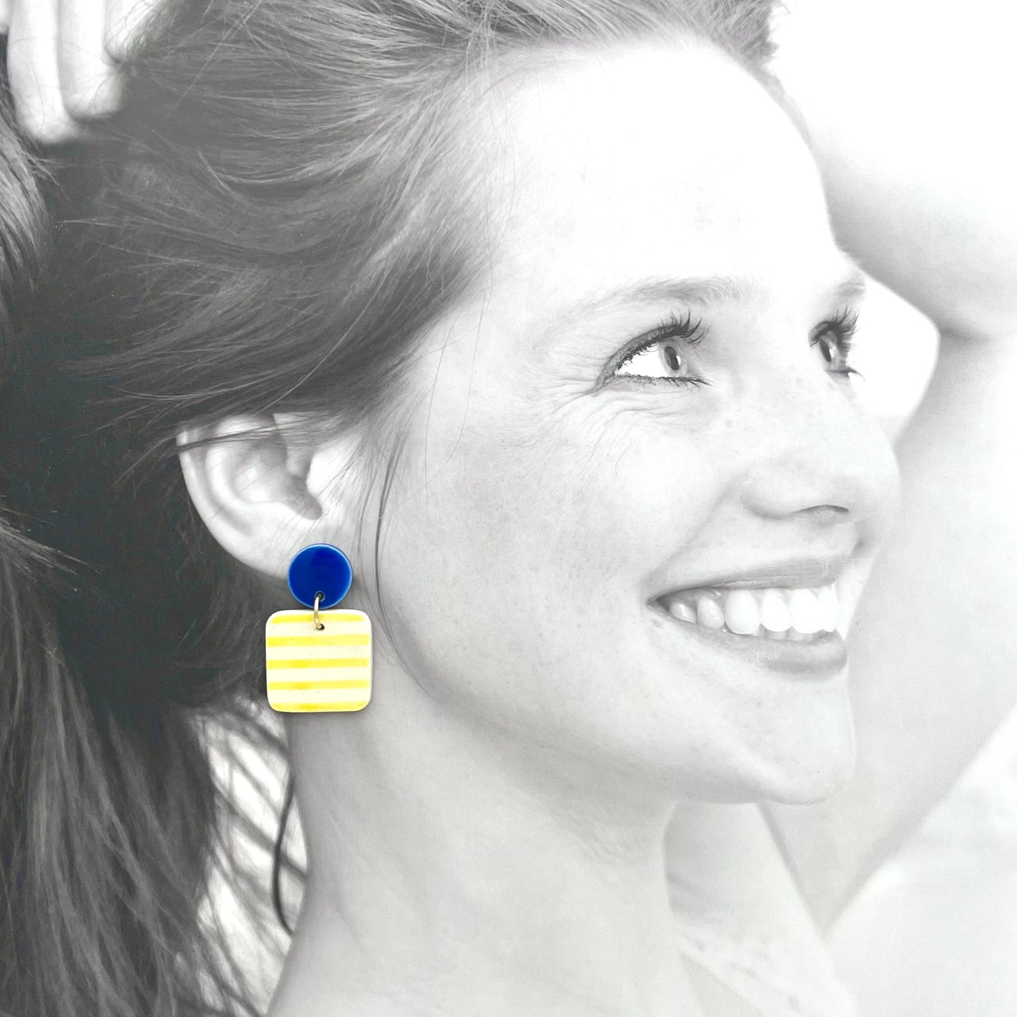 Boucles Marinière carrées, bleu et jaune citron
